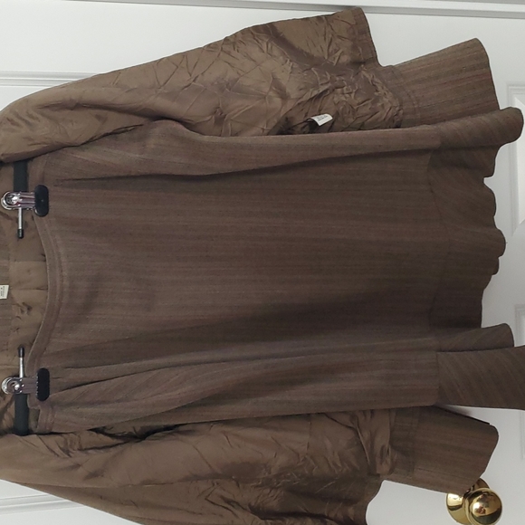 Amanda Smith skirt suit - Picture 2 of 4